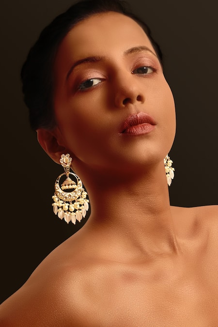 Tizora Kundan Embellished Chandbalis 