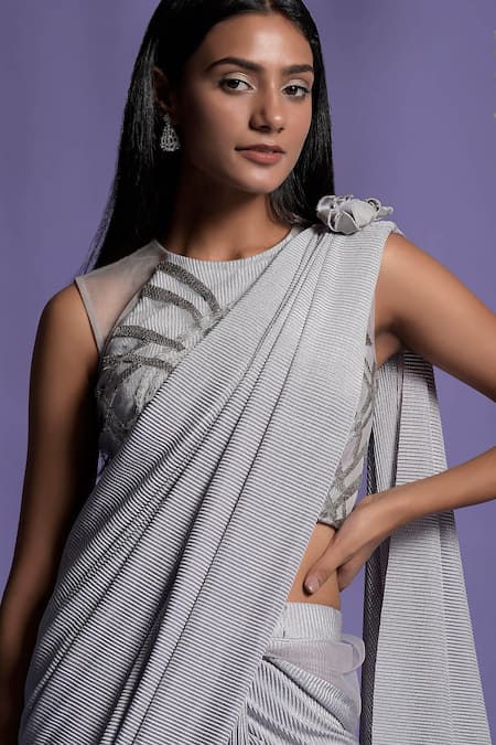 Grey & Silver Ruffled Saree Set With Embroidered Blouse Design by Design O  Stitch at Pernia's Pop Up Shop 2024