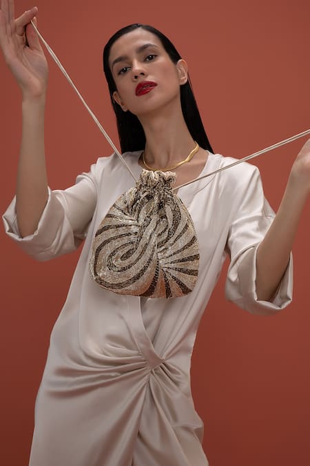 Aamli Sunheri Satin Potli 