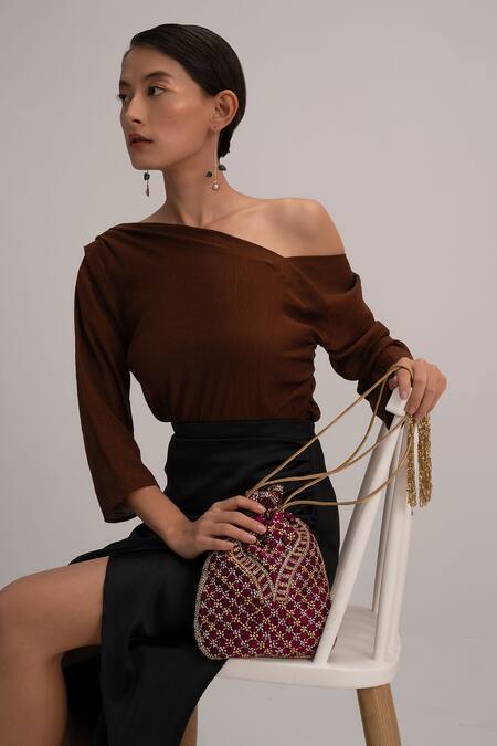 Aamli Aria Silk Potli