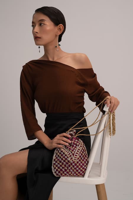 Aamli Aria Silk Potli