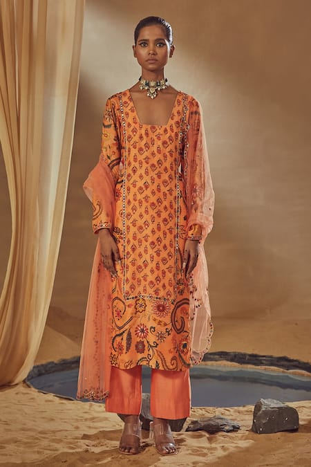 Drishti & Zahabia Floral Print Kurta Pant Set 