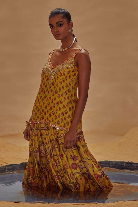 Drishti & Zahabia_Yellow Dupion Silk Anchor Threads, Dori Work, Floral Print, Kurta And Lehenga Set _Online_at_Aza_Fashions