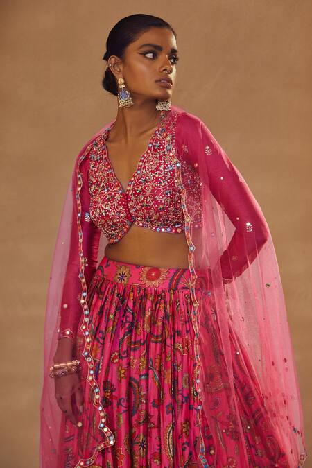 Pin by Zeisha on Lehenga & Long Skirts | Indian wedding gowns, Indian  bridal dress, Wedding lehenga designs