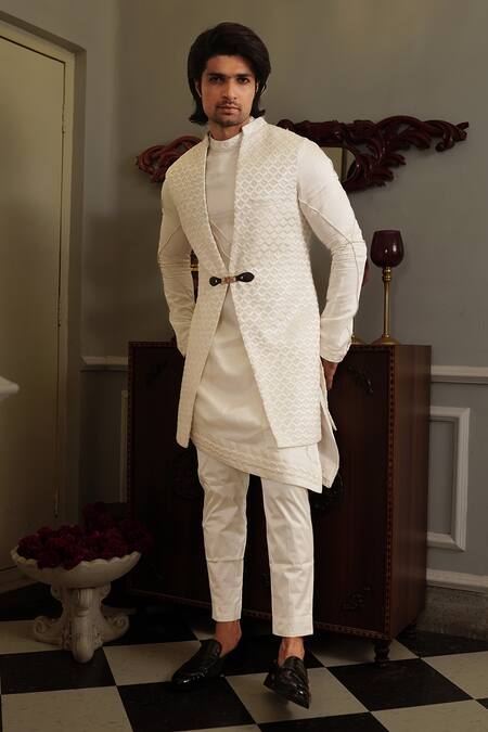 Shop Yajy By Aditya Jain White Kurta And Bundi Silk, Pants Stretch Cotton Thread Dhwaja & Set Online at Aza Fashions Shop_Yajy By Aditya Jain_White Kurta And Bundi Silk, Pants Stretch Cotton Thread Dhwaja & Set _Online_at_Aza_Fashions