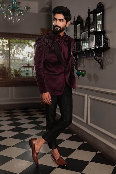 YAJY by Aditya Jain Trij Embroidered Tuxedo & Pant Set 