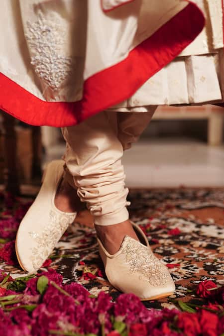 Yajy By Aditya Jain_Off White Churidar Stretch Cotton, Kurta And Dupatta Silk, Lava Embroidered Set_at_Aza_Fashions