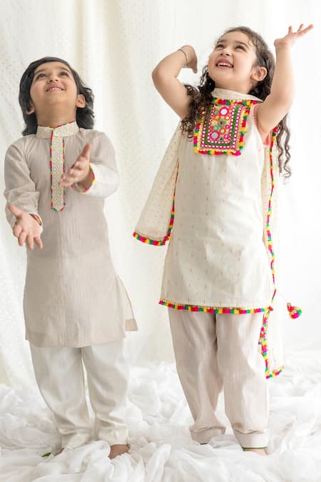 Shop_Chotibuti_Ivory Cotton Mirrors Work Kurta Salwar Set _at_Aza_Fashions