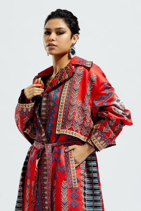 Rajdeep Ranawat Red Satin Floral, Geometric Notched Collar Trinaa Printed Trench Coat at Aza Fashions Rajdeep Ranawat_Red Satin Floral, Geometric Notched Collar Trinaa Printed Trench Coat_at_Aza_Fashions