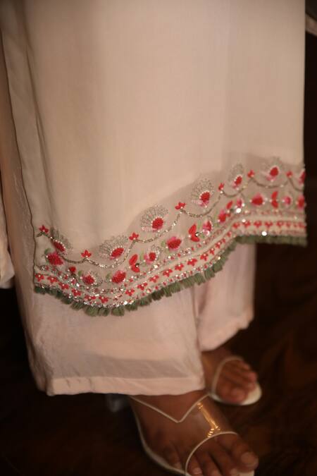 Buy Radha Sharma Ivory Georgette Embroidery Floral Round Kurta Set Online at Aza Fashions Buy_Radha Sharma_Ivory Georgette Embroidery Floral Round Kurta Set _Online_at_Aza_Fashions