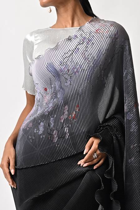 Kiran Uttam Ghosh Black Pleated Polyester Mix And Embroidery Parsi Gada Saree at Aza Fashions Kiran Uttam Ghosh_Black Pleated Polyester Mix And Embroidery Parsi Gada Saree _at_Aza_Fashions