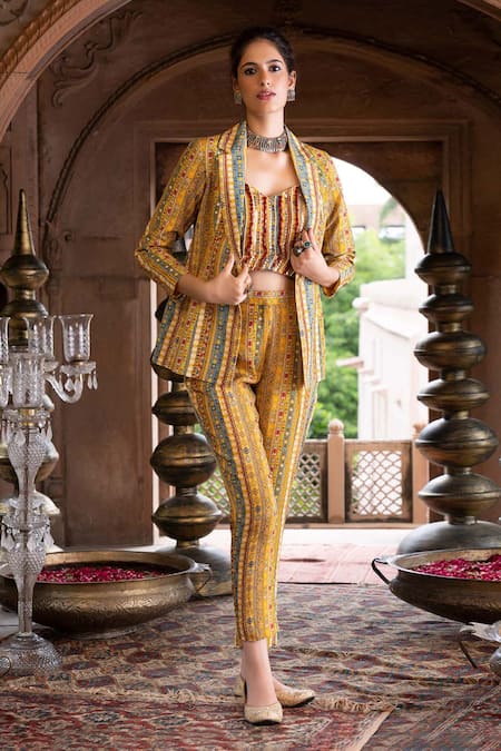 Chhavvi Aggarwal Printed Blazer & Pant Set 