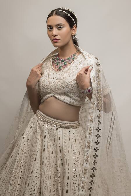 Shop Neha & Tarun Beige Organza, Chanderi, Lining Shantoon Embroidered Bridal Lehenga Set Online at Aza Fashions Shop_Neha & Tarun_Beige Organza, Chanderi, Lining Shantoon Embroidered Bridal Lehenga Set_Online_at_Aza_Fashions