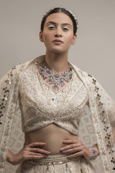 Neha & Tarun Beige Organza, Chanderi, Lining Shantoon Embroidered Bridal Lehenga Set at Aza Fashions Neha & Tarun_Beige Organza, Chanderi, Lining Shantoon Embroidered Bridal Lehenga Set_at_Aza_Fashions
