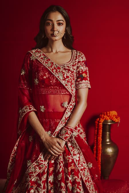 Aangan By Parul_Red Cotton, Raw Silk, Net, Satin Floral Scoop Embroidered Bridal Lehenga Set _Online_at_Aza_Fashions
