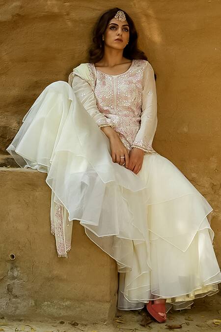 Buy Akanksha Mago Yellow Organza, Georgette Floral, Resham Round Zoya Embroidered Kurta Set Online at Aza Fashions Buy_Akanksha Mago_Yellow Organza, Georgette Floral, Resham Round Zoya Embroidered Kurta Set _Online_at_Aza_Fashions