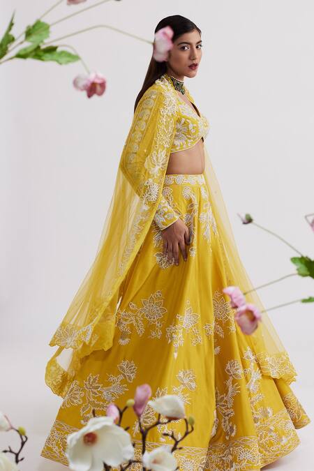 Vaishali Agarwal_Yellow Blouse Silk, Dupatta Tulle, Lehenga Embroidered Set _Online_at_Aza_Fashions