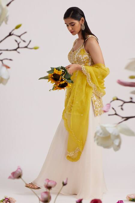 Vaishali Agarwal_White , Sharara Satin Pearl, Cutdana And Embroidered Kurta Set _Online_at_Aza_Fashions