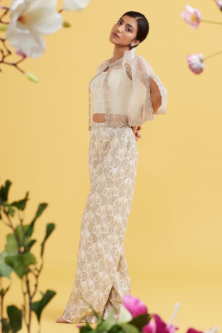 Vaishali Agarwal Embroidered Jacket & Pant Set 