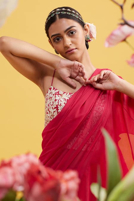 Vaishali Agarwal Fuchsia Corset Organza, Saree Georgette And Pre-draped Fishcut With Blouse Online at Aza Fashions Vaishali Agarwal_Fuchsia Corset Organza, Saree Georgette And Pre-draped Fishcut With Blouse _Online_at_Aza_Fashions