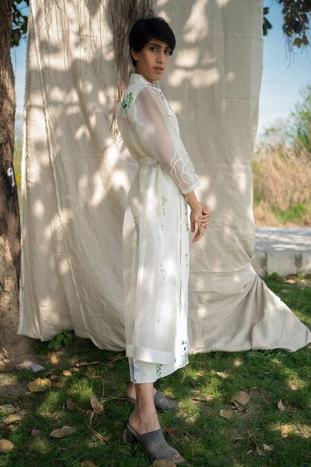 Arcvsh By Pallavi Singh Ivory Organza, Linen Floral Jacket Notched Lapel Collar, Jumpsuit Print With Online at Aza Fashions Arcvsh By Pallavi Singh_Ivory Organza, Linen Floral Jacket Notched Lapel Collar, Jumpsuit Print With_Online_at_Aza_Fashions