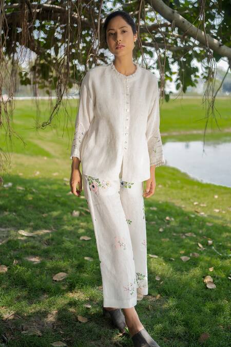 Arcvsh By Pallavi Singh_Ivory Gauze Linen Floral Round Placement Embroidered Top_Online_at_Aza_Fashions