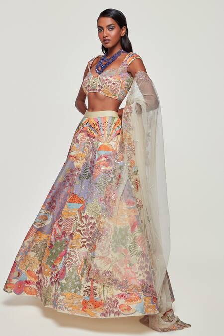 Shop Aisha Rao Beige Kasab Silk Divergence Sweetheart Neck Applique Lehenga Set Online at Aza Fashions Shop_Aisha Rao_Beige Kasab Silk Divergence Sweetheart Neck Applique Lehenga Set _Online_at_Aza_Fashions