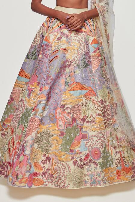 Aisha Rao Beige Kasab Silk Divergence Sweetheart Neck Applique Lehenga Set at Aza Fashions Aisha Rao_Beige Kasab Silk Divergence Sweetheart Neck Applique Lehenga Set _at_Aza_Fashions