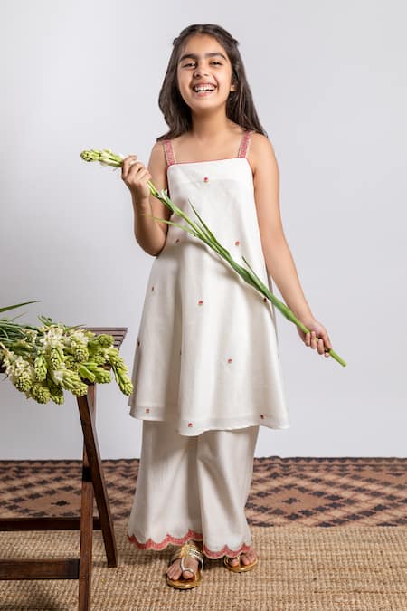 BOTEH_Ivory Chanderi Silk, Cotton Embroidery Kurta Set _Online_at_Aza_Fashions