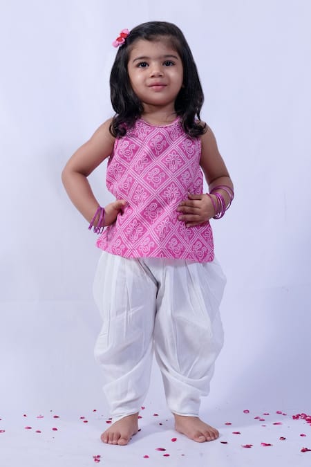 Pankhuri By Priyanka Pink Cotton Lace Bandhani Print Kurta And Dhoti Set 