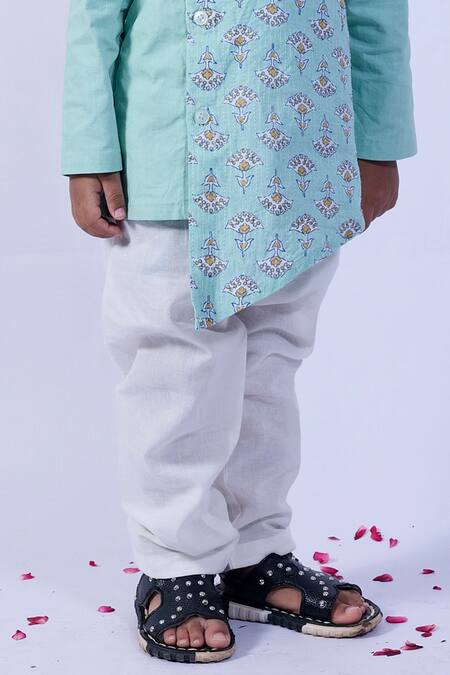 Pankhuri By Priyanka Green Embroidery Floral Print Asymmetric Kurta Set at Aza Fashions Pankhuri By Priyanka_Green Embroidery Floral Print Asymmetric Kurta Set _at_Aza_Fashions