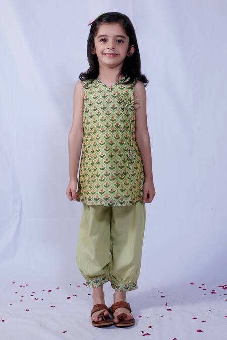 Buy_Pankhuri By Priyanka_Green Chanderi Embroidery Floral Print Kurta And Harem Pant Set _Online_at_Aza_Fashions