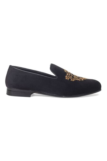 Buy Domani Black Embroidered Handcrafted Zardozi Slip-ons Online at Aza Fashions Buy_Domani_Black Embroidered Handcrafted Zardozi Slip-ons _Online_at_Aza_Fashions