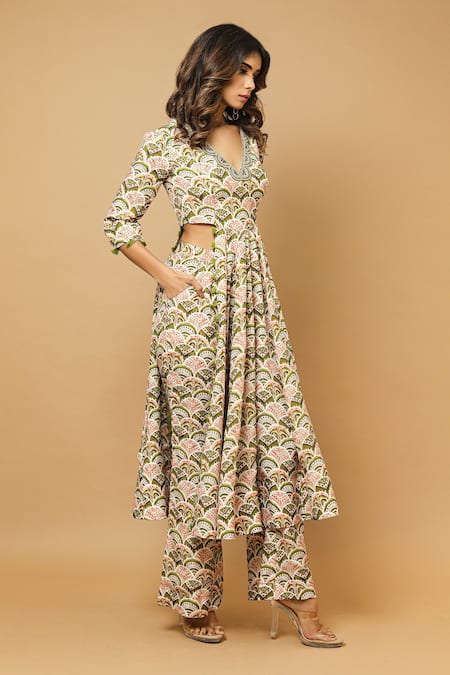 Buy_Ahi Clothing_White Natural Crepe Scallop V Neck Printed Anarkali And Pant Set_Online_at_Aza_Fashions