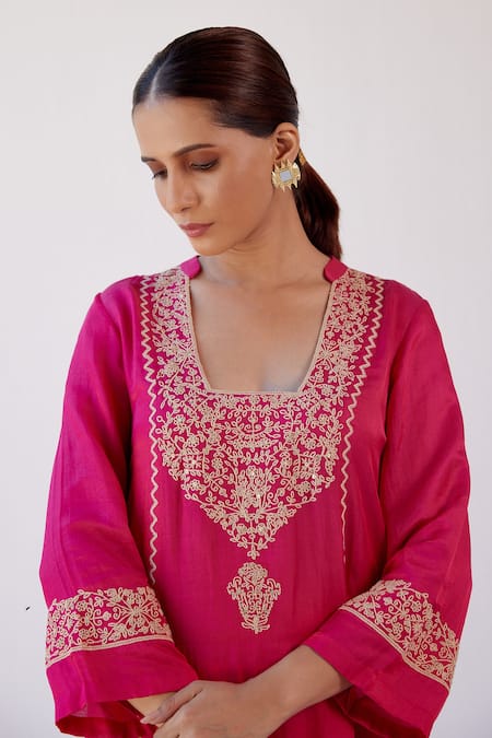 Shop_Devnaagri_Fuchsia Cotton Silk Satin And Organza Dori Blunt Embroidered Kurta Dhoti Pant Set 
