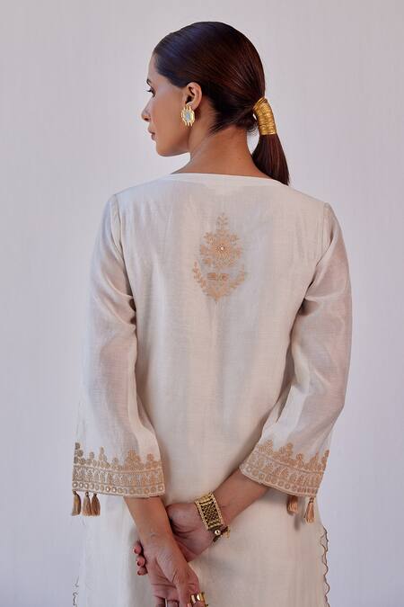 Buy_Devnaagri_Ivory Organza, Chanderi Dori, Sequins Notched Embroidered Kurta Palazzo Set _Online_at_Aza_Fashions