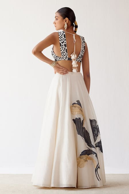 Devnaagri_Ivory Chanderi, Cotton Silk And Organza Floral Plunge V Hand Painted Lehenga Set _Online_at_Aza_Fashions