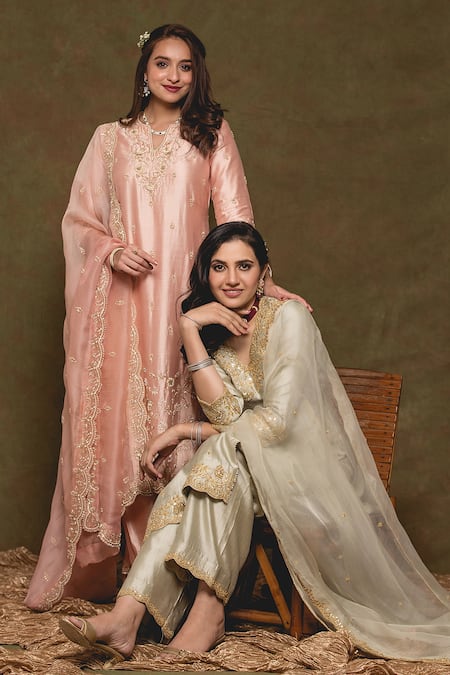 Buy_Surbhi Shah_Grey Organza, Spun Silk Floral Scallop V Neck Embroidered Kurta Set _Online_at_Aza_Fashions