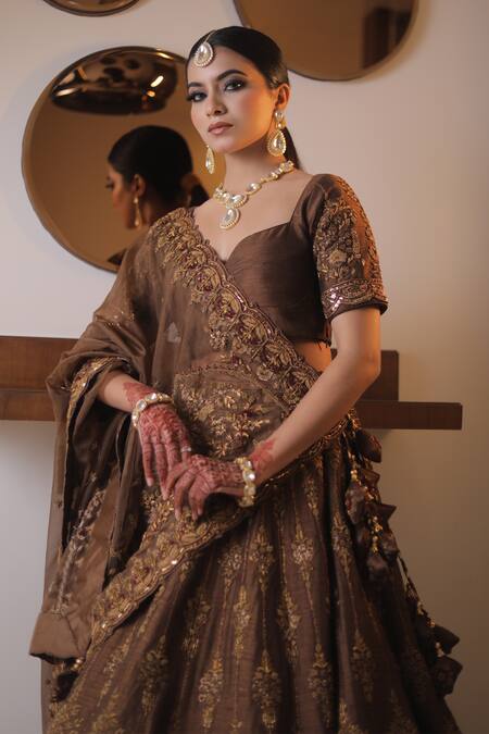 Buy_Mehar_Brown Silk, Organza Embroidery Sweetheart Neck Floral Dome Lehenga Set 