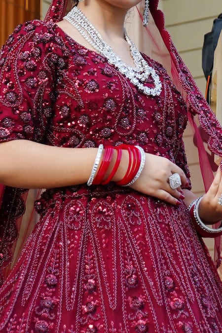 Mehar_Maroon Net Embroidery Floral Sweetheart Neck Bridal Lehenga Set  _Online_at_Aza_Fashions