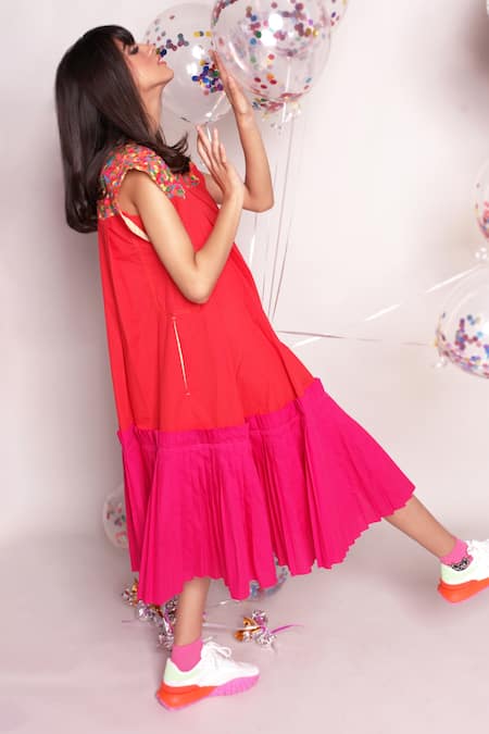 Chillosophy_Red Poplin Plain Round Cher Colorblock Midi Dress _Online_at_Aza_Fashions