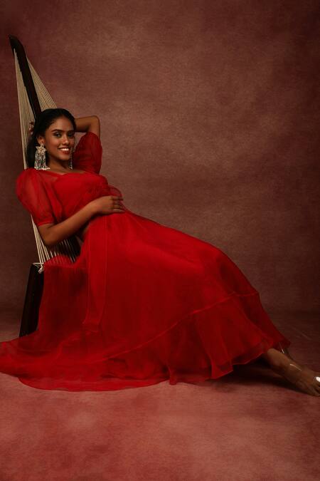 Shop_Ranng Label_Red Pure Organza Top V Neck And Bralette Sweetheart Puff Sleeves & Lehenga Set _Online_at_Aza_Fashions