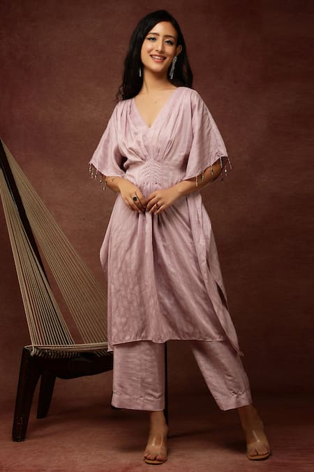 Ranng Label Purple Semi Silk Embroidery Thread And Sequin V Kaftan Kurta & Pant Set 