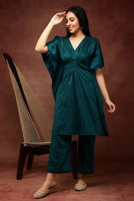 Ranng Label_Green Semi Silk Embroidery Thread And Sequin V Neck Kaftan Kurta & Pant Set _Online_at_Aza_Fashions