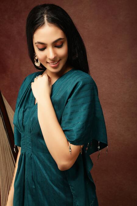 Buy_Ranng Label_Green Semi Silk Embroidery Thread And Sequin V Neck Kaftan Kurta & Pant Set _Online_at_Aza_Fashions