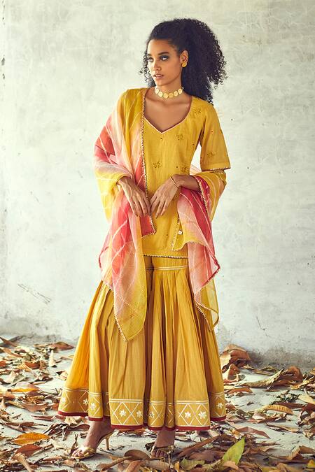 Kharakapas Yellow Cotton Floral Leaf Neck Halda Embroidered Kurta Set Online at Aza Fashions Kharakapas_Yellow Cotton Floral Leaf Neck Halda Embroidered Kurta Set _Online_at_Aza_Fashions