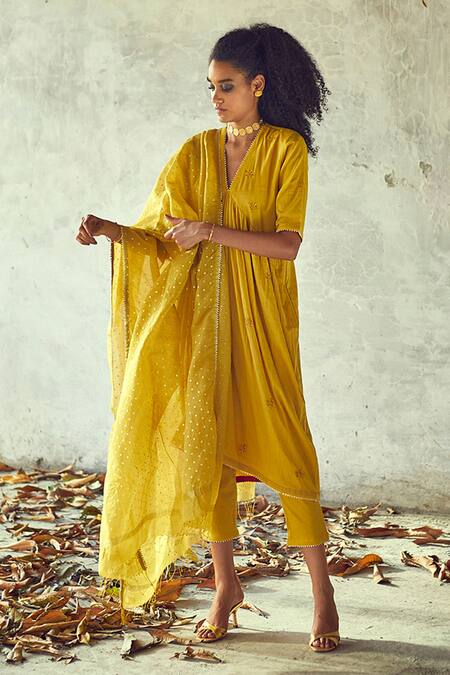 Kharakapas Yellow Cotton, Kota Doriya Floral V Neck Embroidered Kurta Set Online at Aza Fashions Kharakapas_Yellow Cotton, Kota Doriya Floral V Neck Embroidered Kurta Set _Online_at_Aza_Fashions
