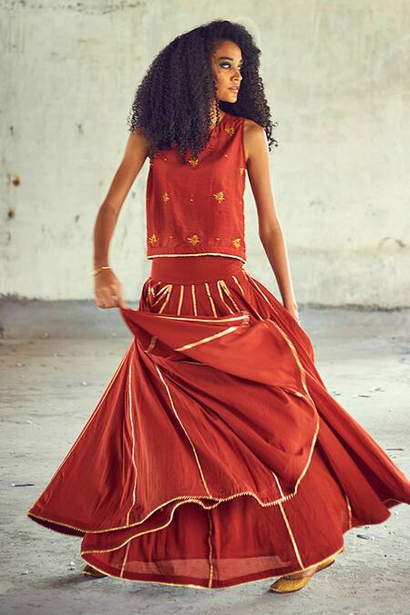 Kharakapas Red Kurta Cotton Silk, Skirt Mulmul Floral, Gota Round Gerua Embroidered Set Online at Aza Fashions Kharakapas_Red Kurta Cotton Silk, Skirt Mulmul Floral, Gota Round Gerua Embroidered Set _Online_at_Aza_Fashions