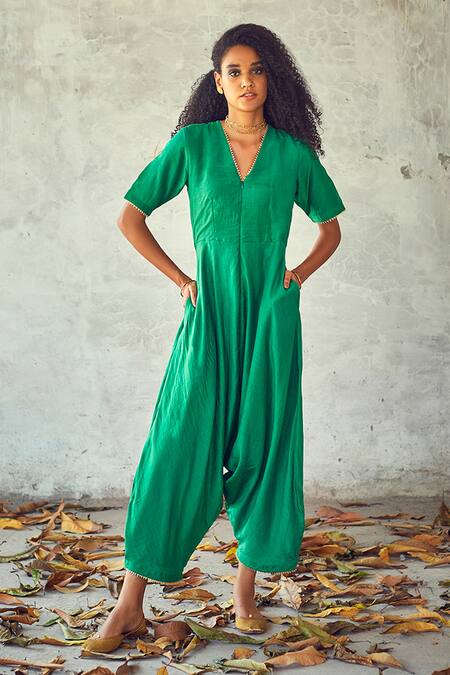 Buy Kharakapas Green Cotton Silk Plain V Neck Jumpsuit Online at Aza Fashions Buy_Kharakapas_Green Cotton Silk Plain V Neck Jumpsuit _Online_at_Aza_Fashions
