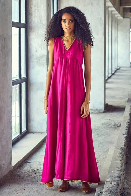 Buy Kharakapas Pink Cotton Silk Plain V Neck Jumpsuit Online at Aza Fashions Buy_Kharakapas_Pink Cotton Silk Plain V Neck Jumpsuit _Online_at_Aza_Fashions